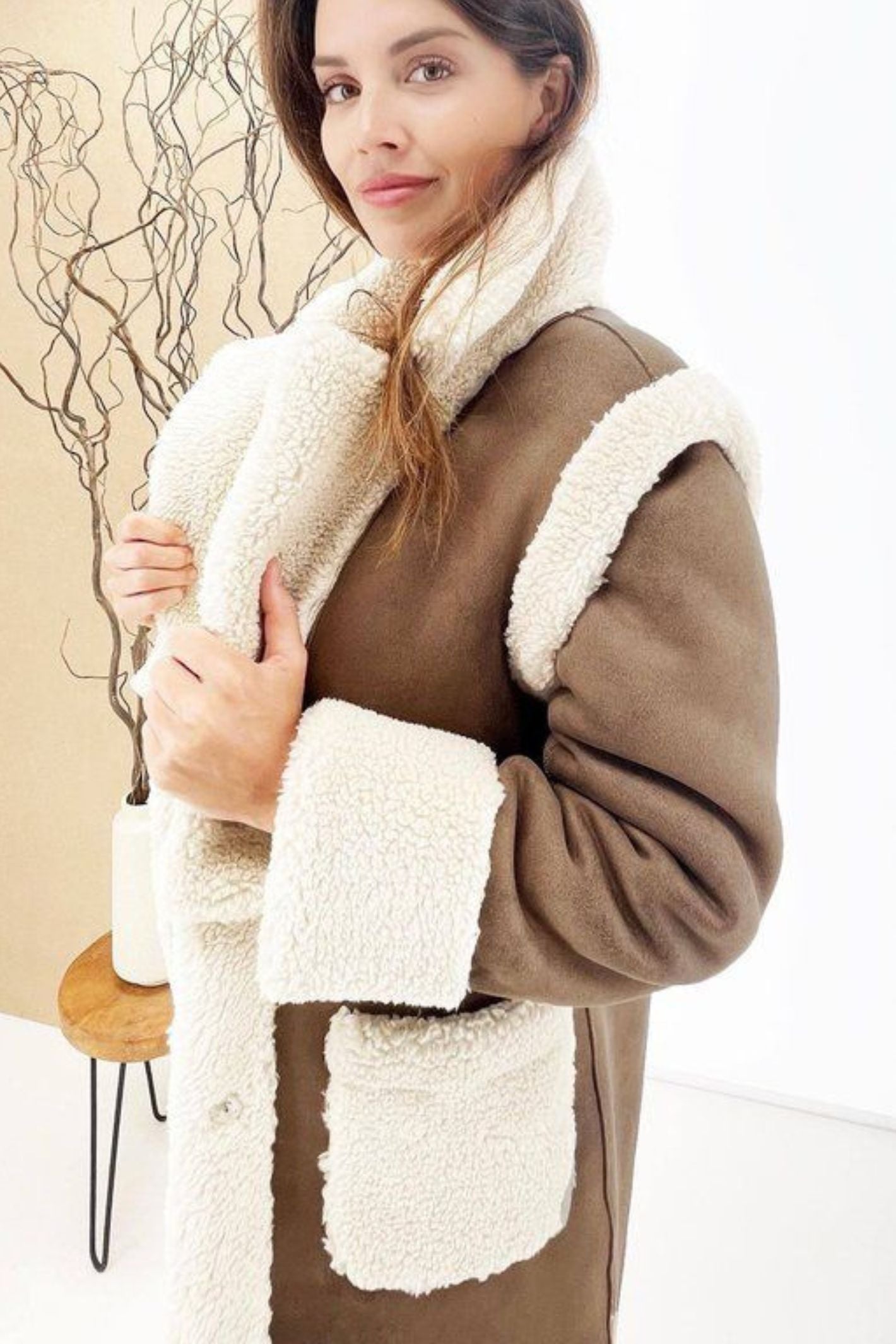 http://www.experiencethedifference.co.uk/cdn/shop/files/k-design-x910-vintage-taupe-reversible-wear-4-ways-faux-fur-coat-experience-boutique_5039e652-f2fa-4817-a5e5-d563def187f8.jpg?v=1697700637