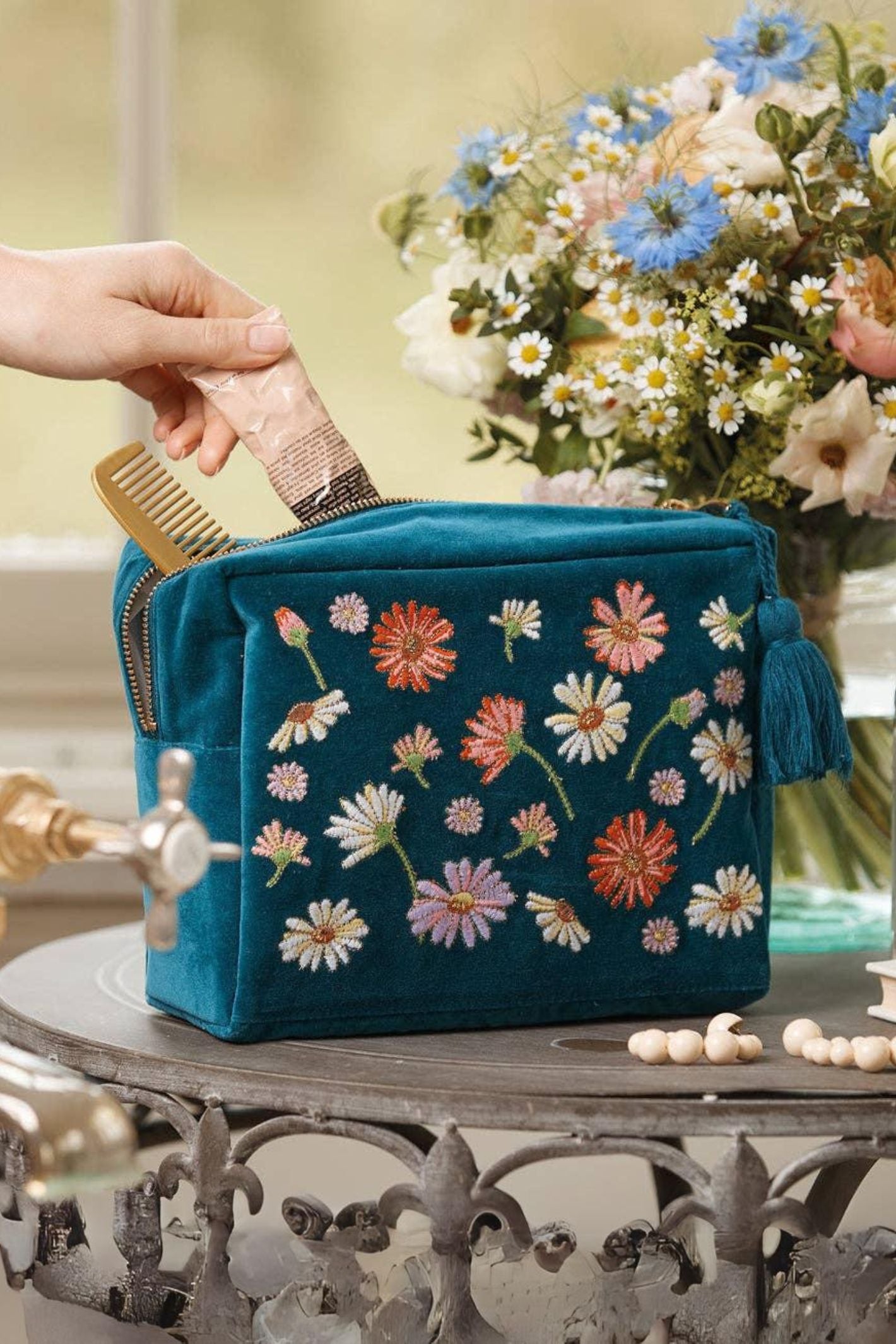 Elizabeth Scarlett Blue Wildflower Velvet Wash Bag Experience