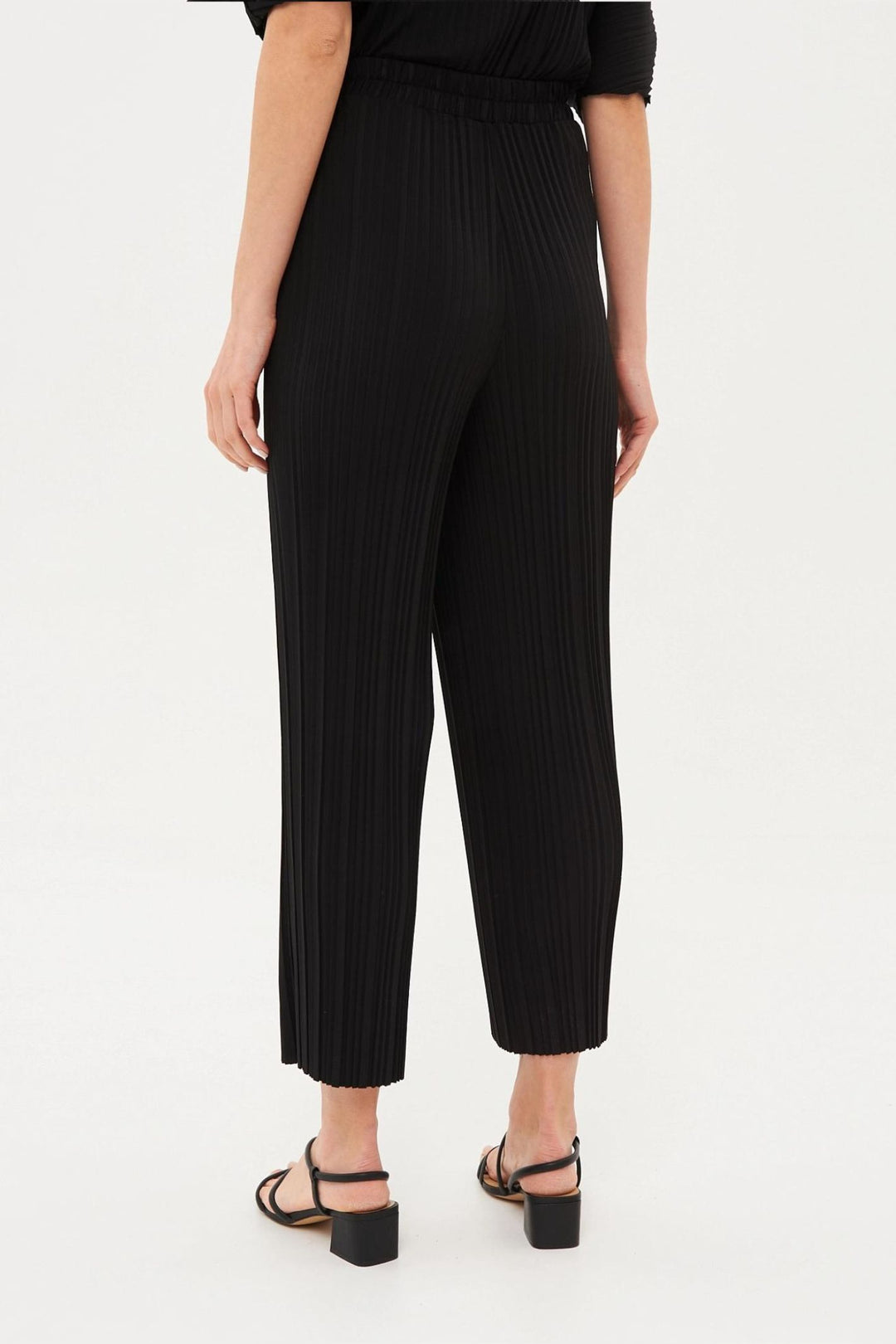 Gerry Weber 220003 Black Pleated Wide-Leg Trousers