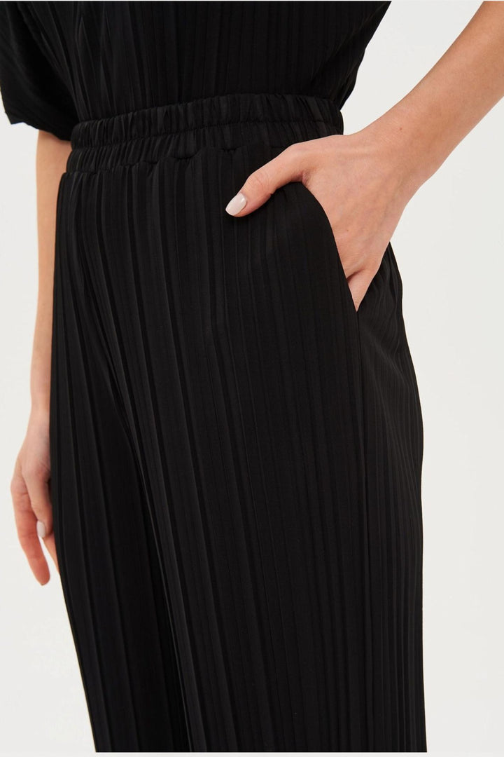 Gerry Weber 220003 Black Pleated Wide-Leg Trousers