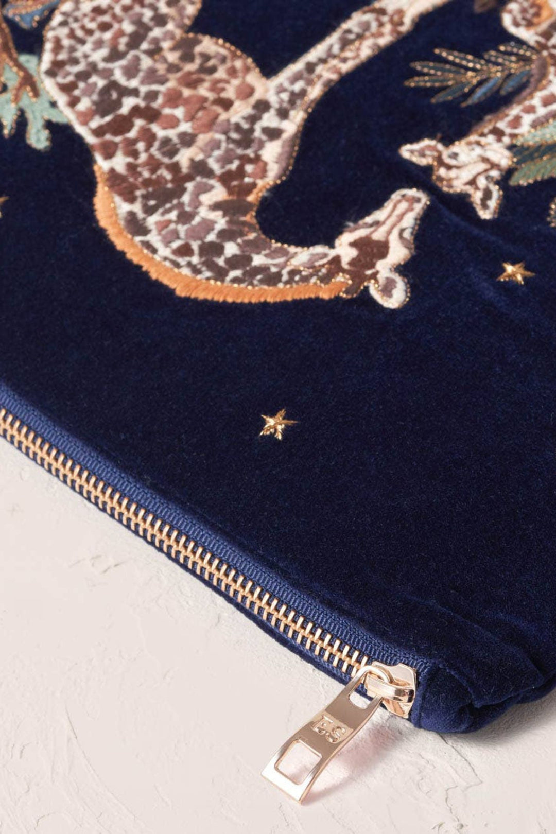 Giraffe Mother & Baby Everyday Pouch: Navy