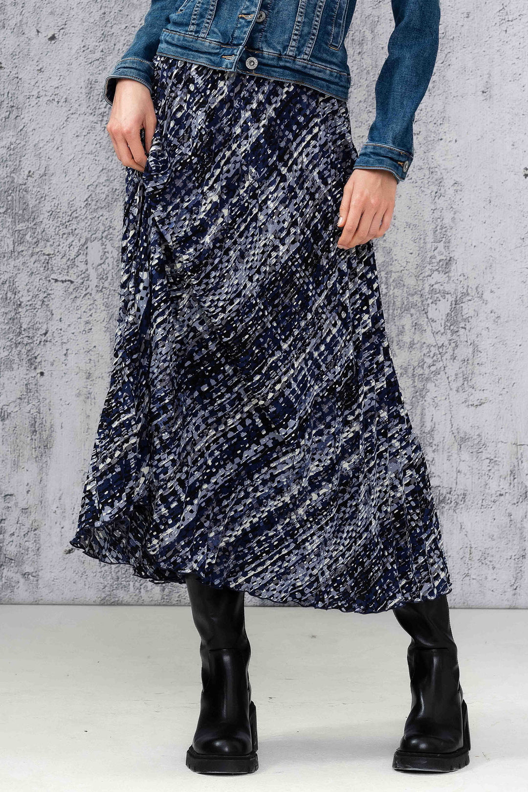 Alison Sheri 44485 Navy Abstract Print Pleated Skirt - Experience Boutique