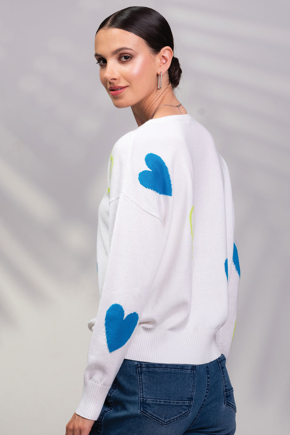 Alison Sheri Jumper White Scattered Heart Design A45549 - Experience Boutique