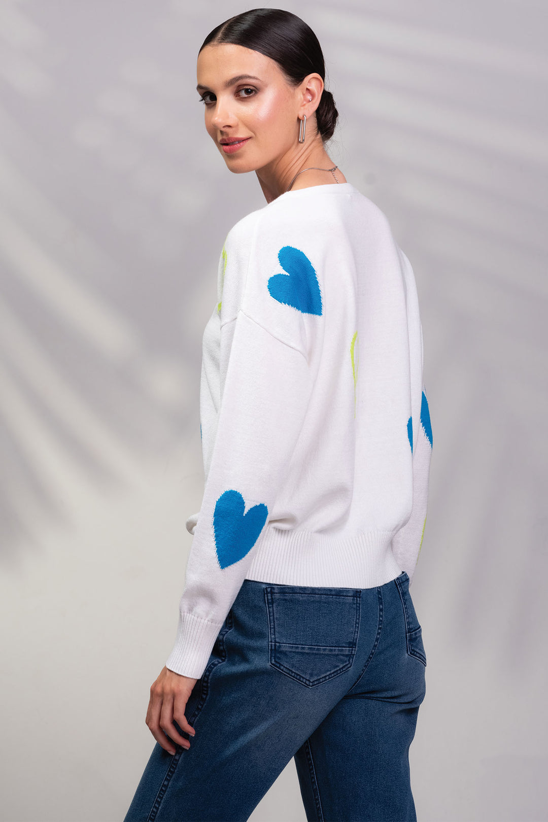 Alison Sheri Jumper White Scattered Heart Design A45549 - Experience Boutique