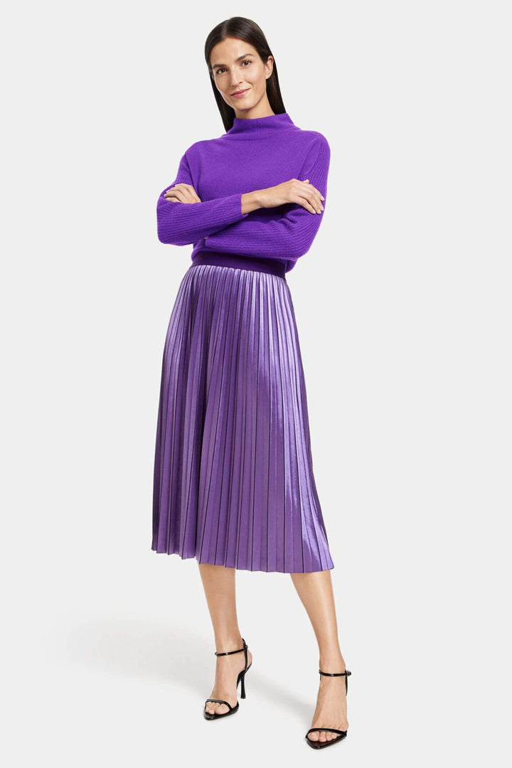 Gerry Weber 210036 Dark Violet Pleated Velour Skirt