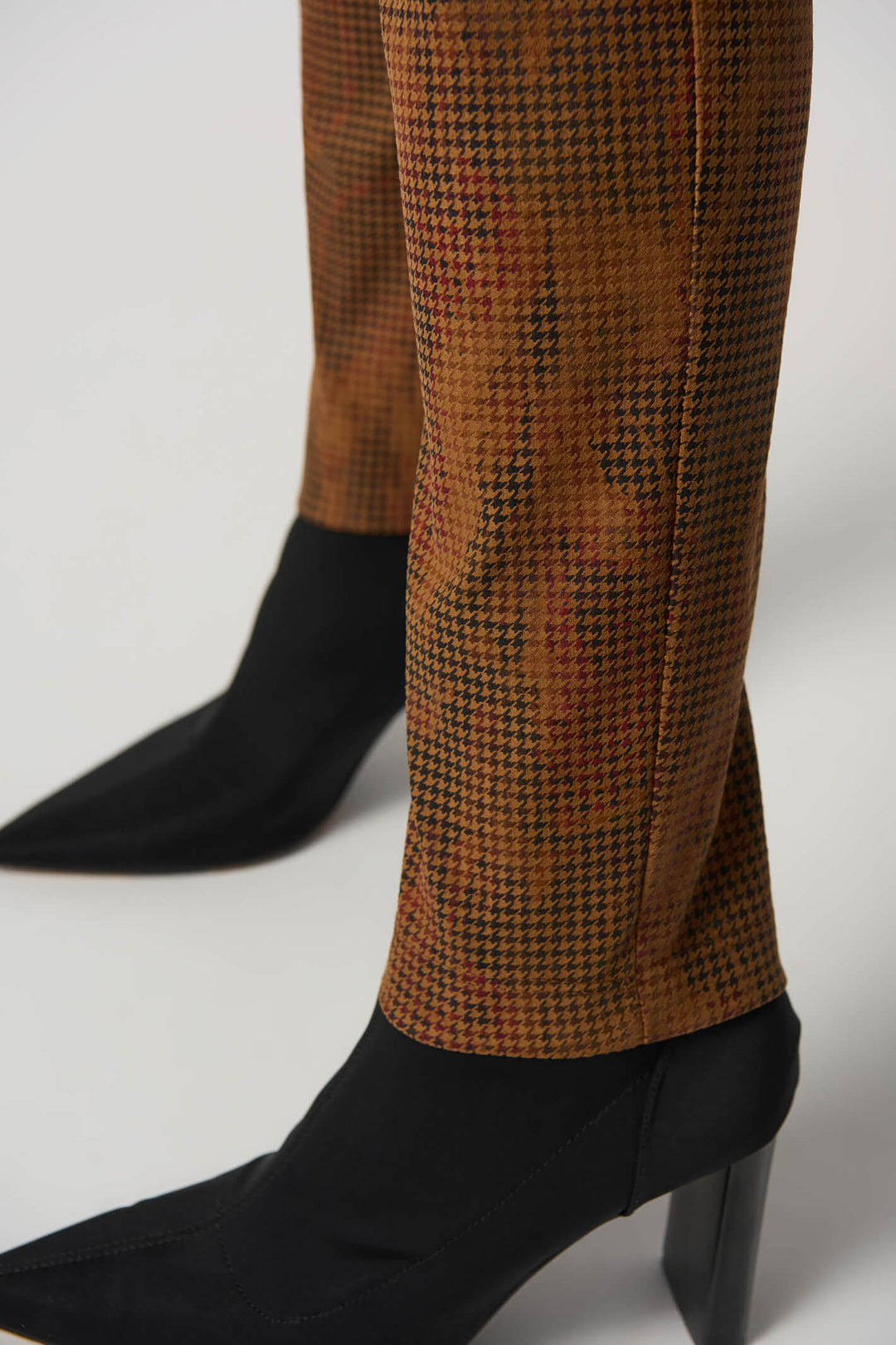 Joseph Ribkoff 233000 Brown Houndstooth Slim Leg Pull-On Trousers - Experience Boutique