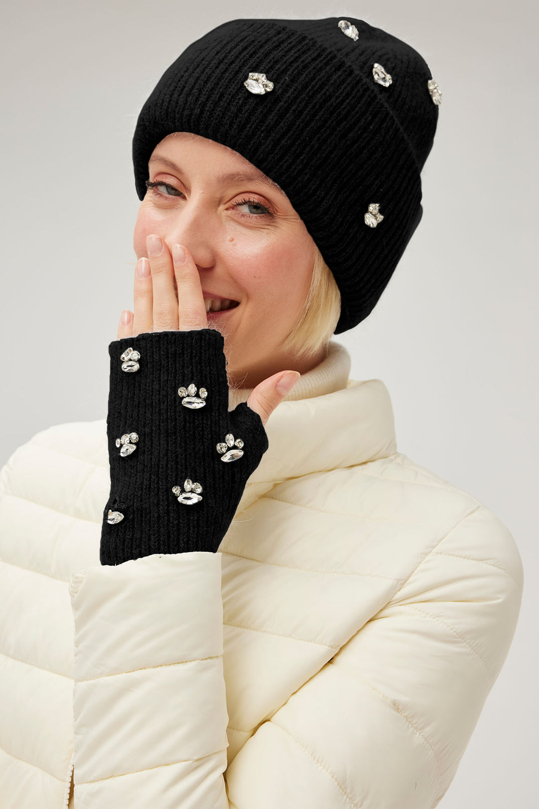 Leo & Ugo KHBG188 Black Jewel Cashmere Hat & Glove Set - Experience Boutique