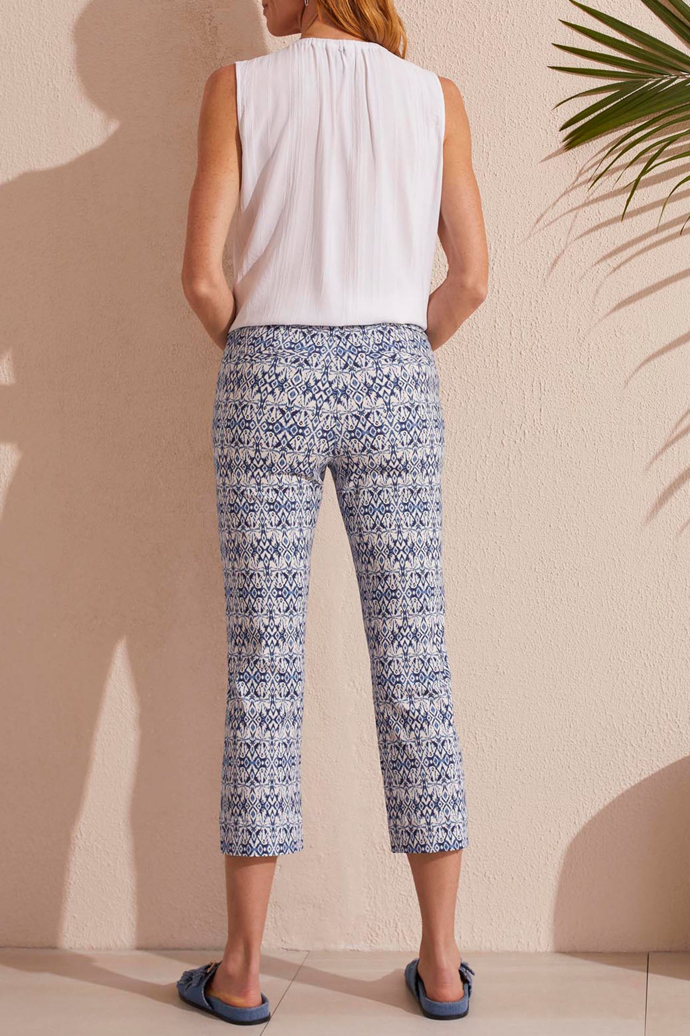 Patterned capri clearance trousers