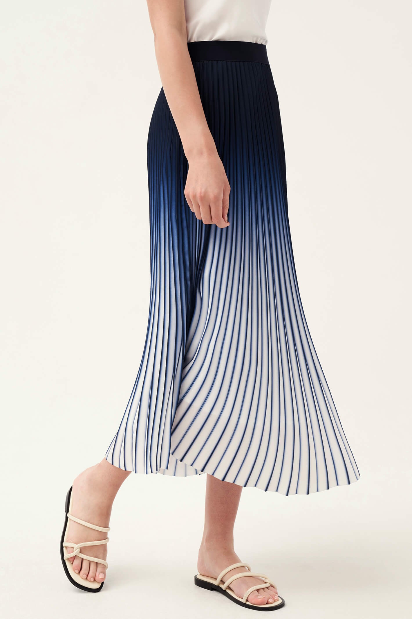 Long pleated outlet ombre skirt